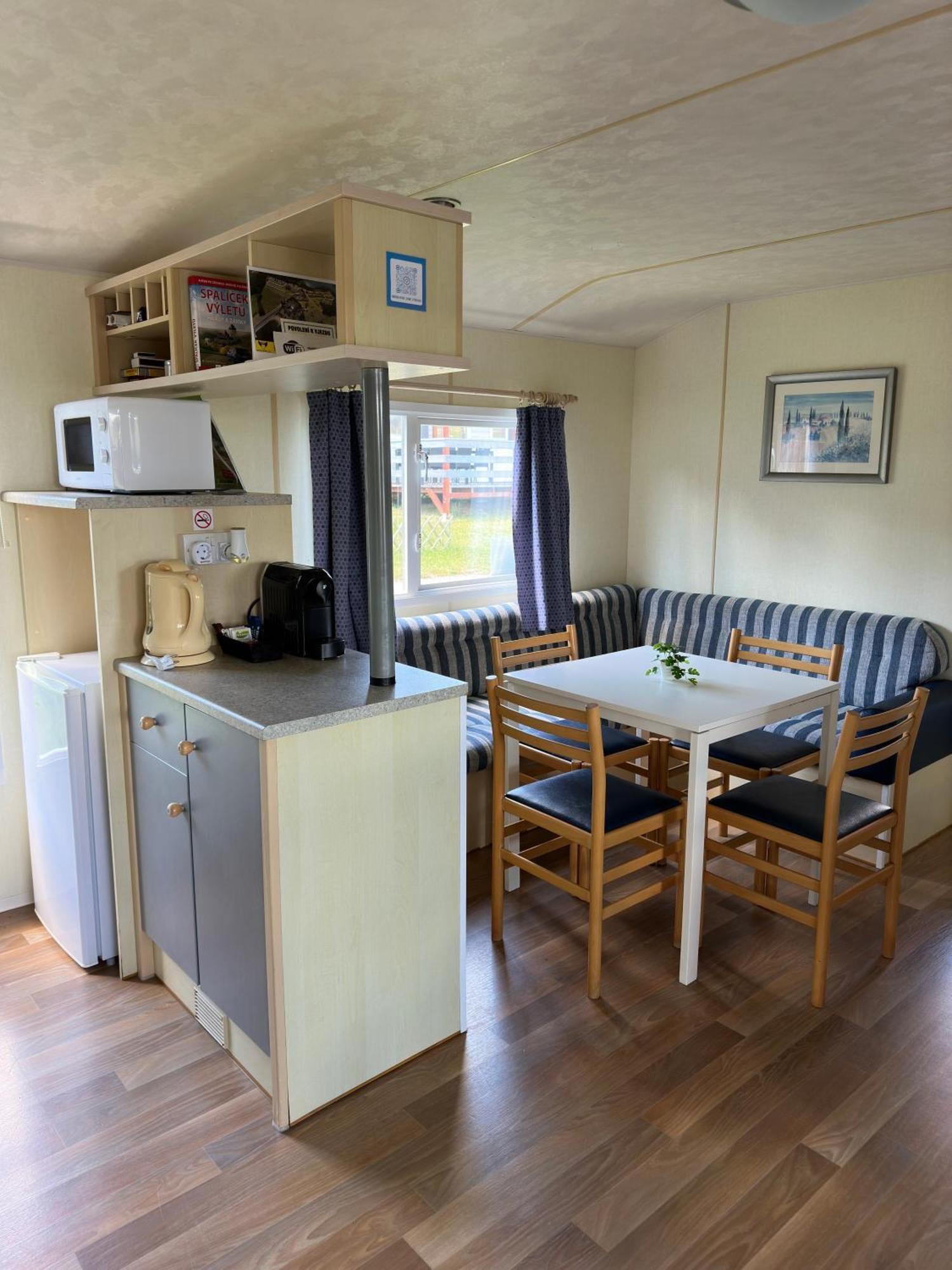 Mobilheimy Camp Vyrovice Hotel Екстериор снимка